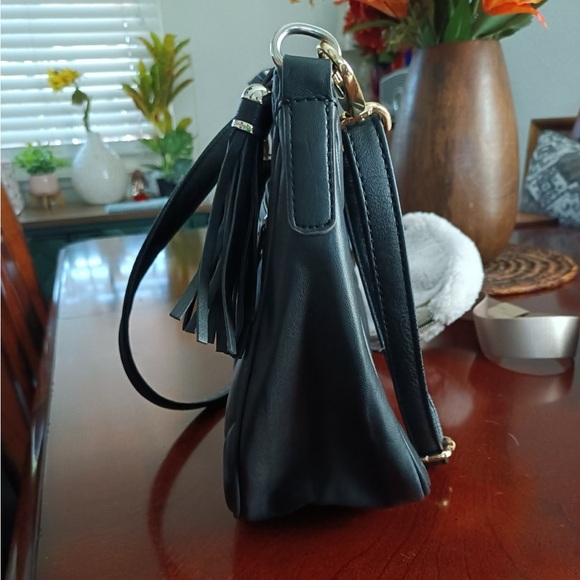 Liz Claiborne Black Quilted Shoulder Bag - Picture 4 of 8